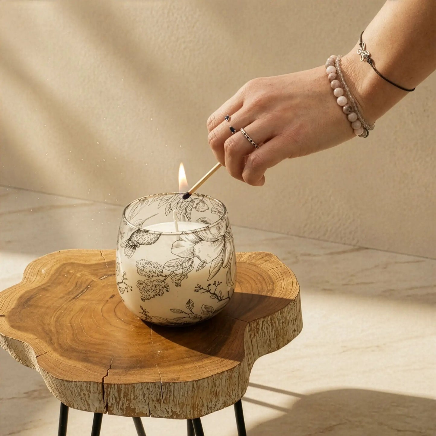 AW Dropship UK Medium Glass Jar Candles - Drawn by Flame - Glass Jar Candles