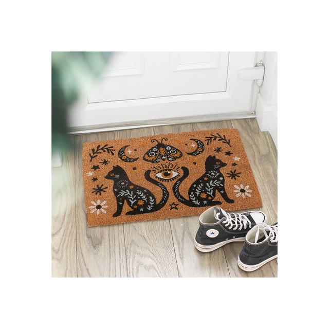 Spooky Cat Doormat – Enchant Your Home with Whimsical Style