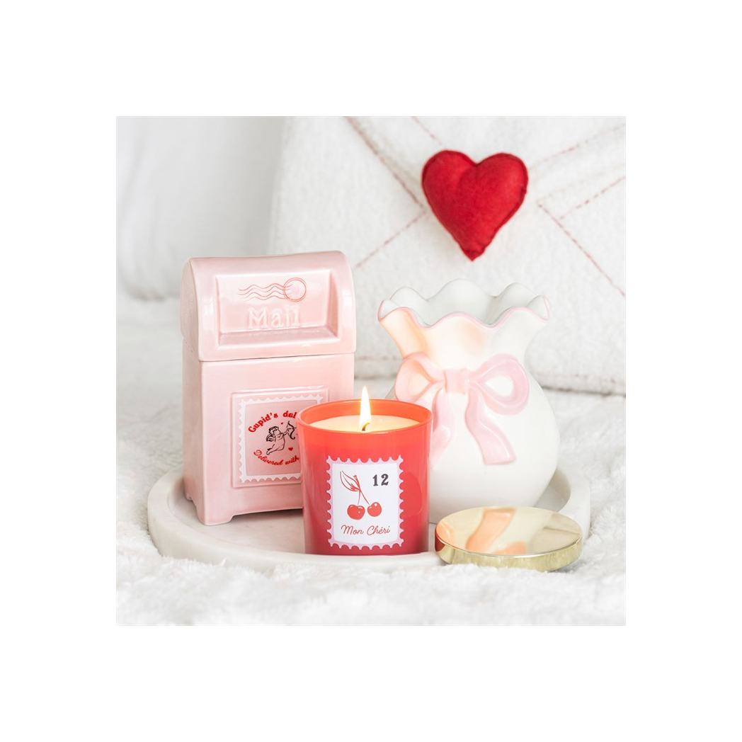 N/A White and Pink Bow Oil Burner -