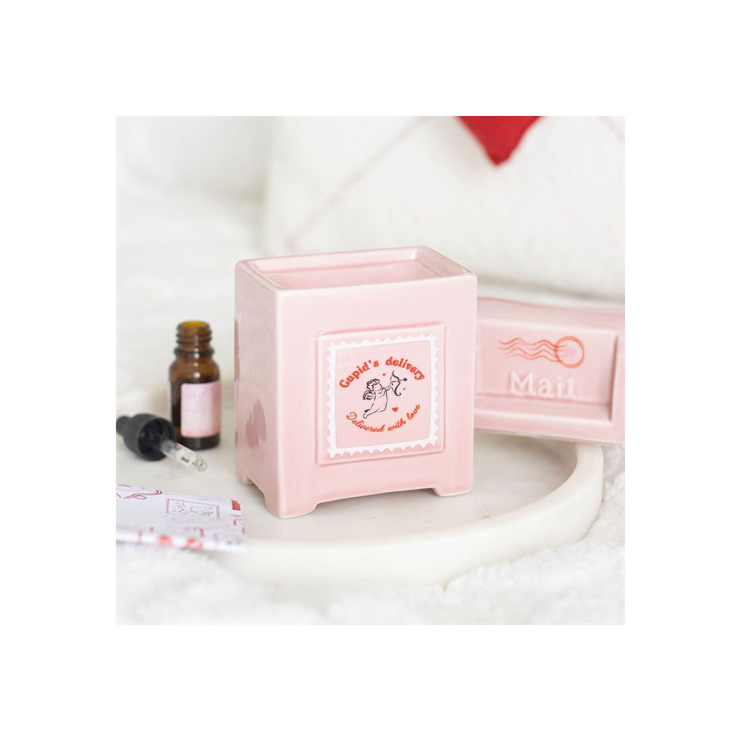N/A Cupid's Delivery Valentine Postbox Oil Burner -