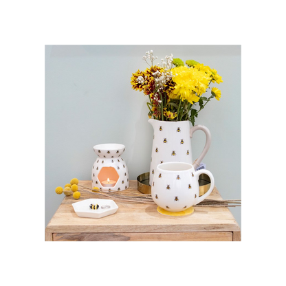 N/A All Over Bee Print Oil Burner -