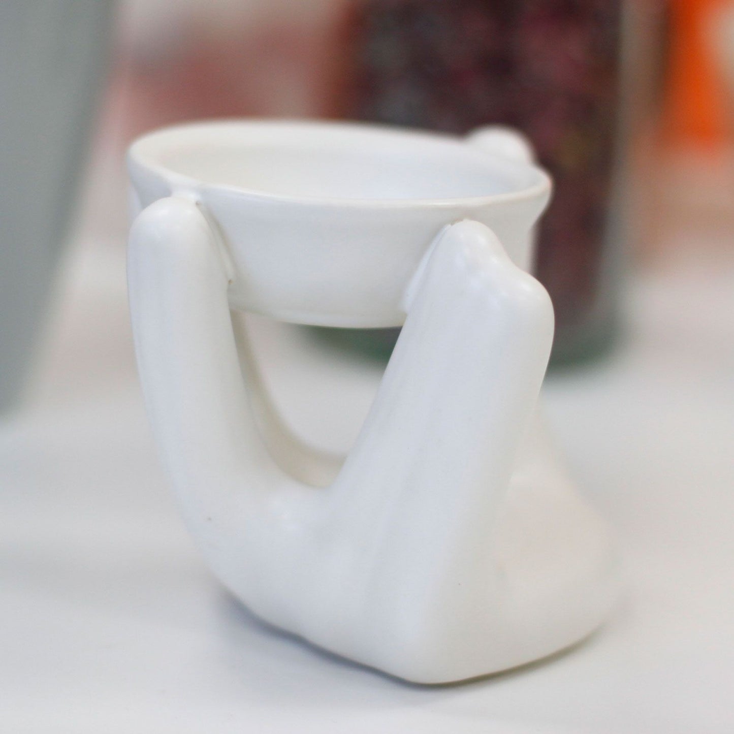 Helping Hand Oil Burner - Elegant White Design for Aromatherapy