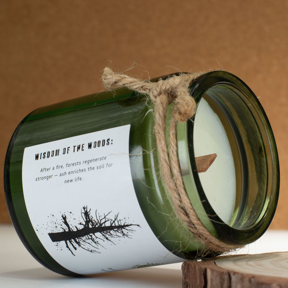 Woodwick Soy Candle Ash & Woodsmoke - Embrace the Cozy Warmth of Nature