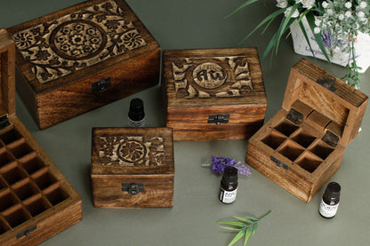 Stylish Mango Wood Aromatherapy Box - Elegant Storage for 12 Essential Oils