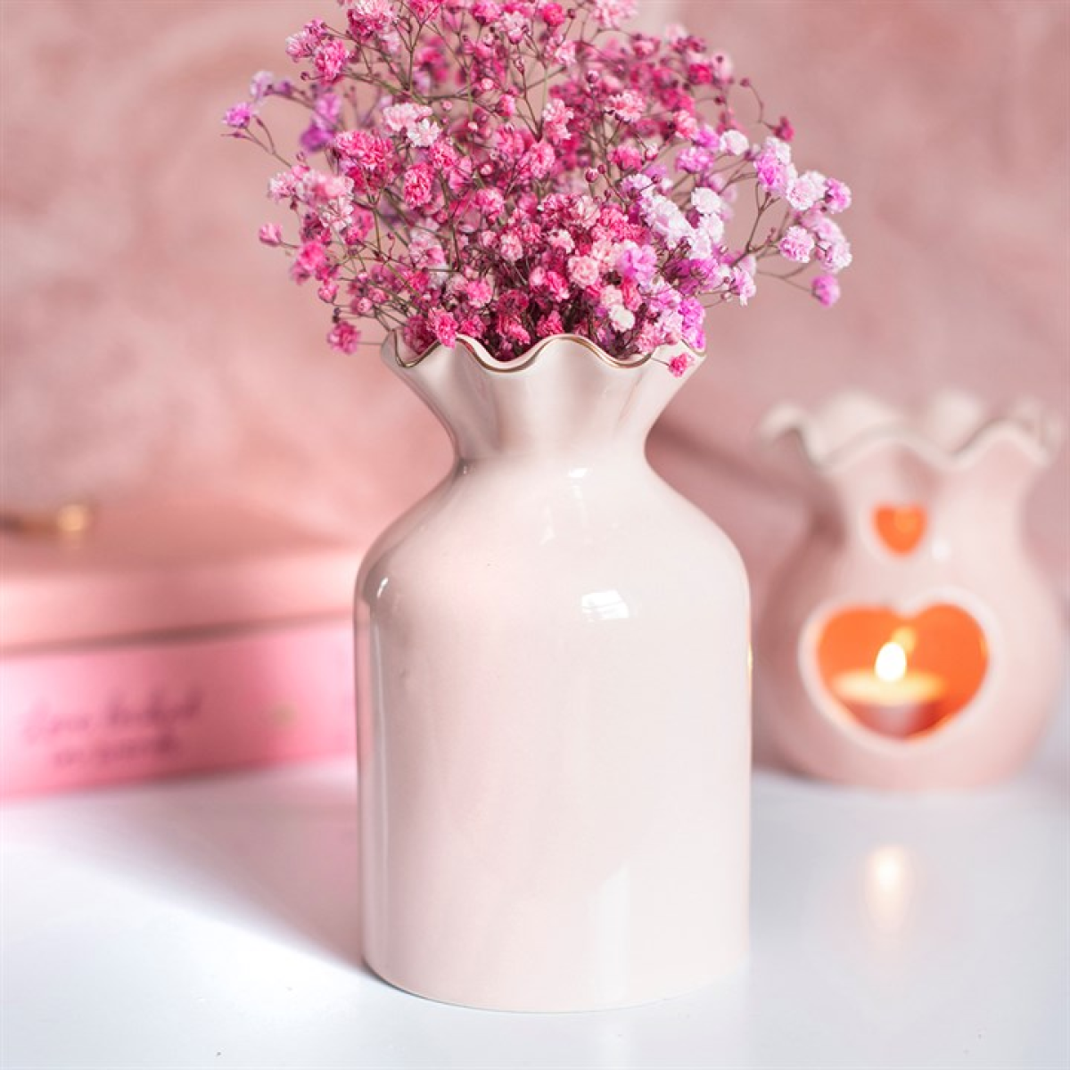 Charming Pink Fluted Flower Vase for Elegant Home Decor