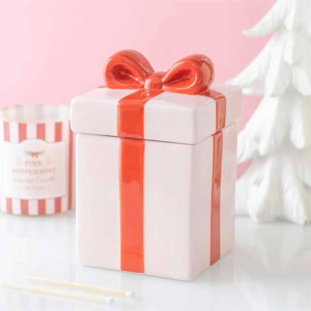 N/A Pink Present Oil Burner -