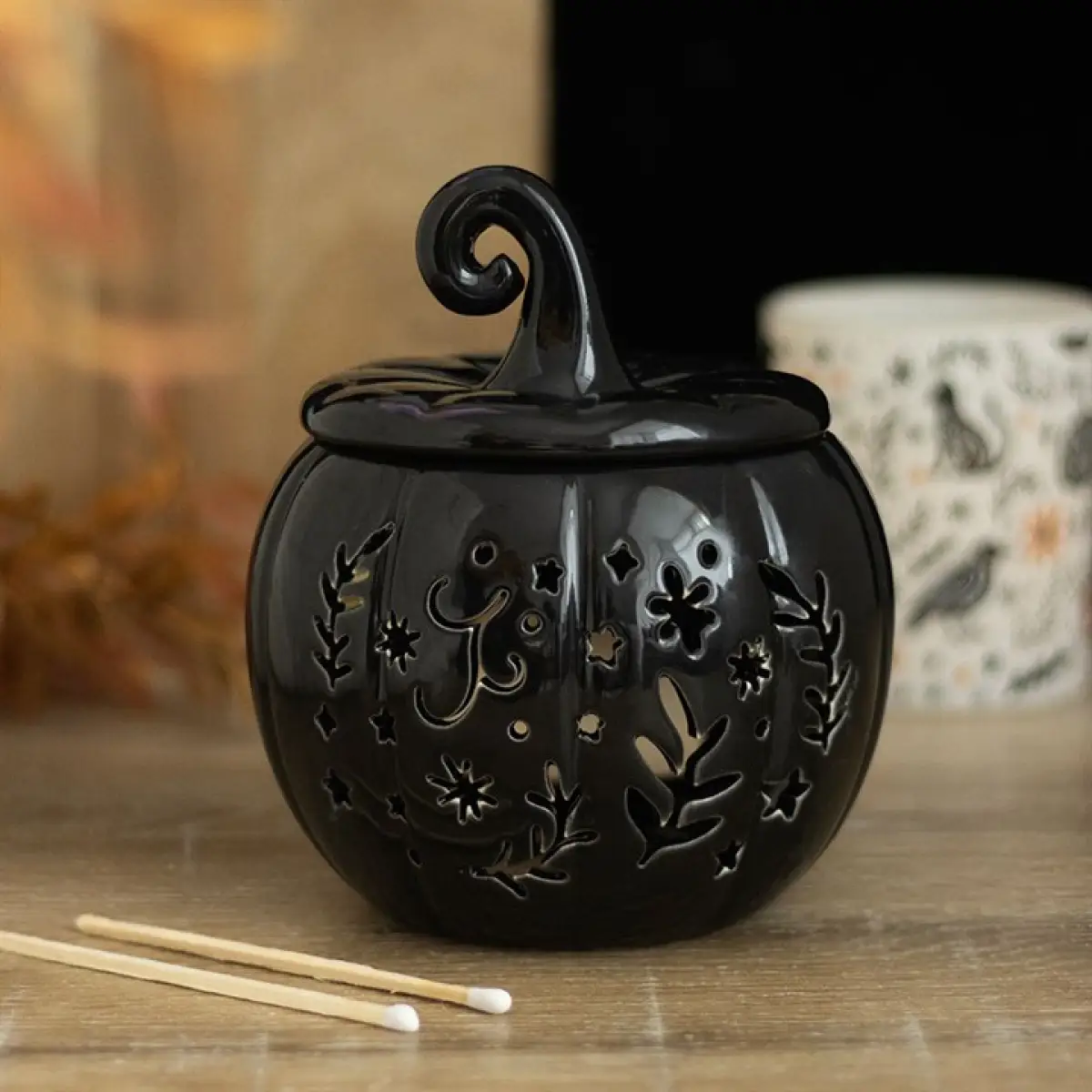 N/A Black Folk Pumpkin Oil Burner and Wax Warmer -