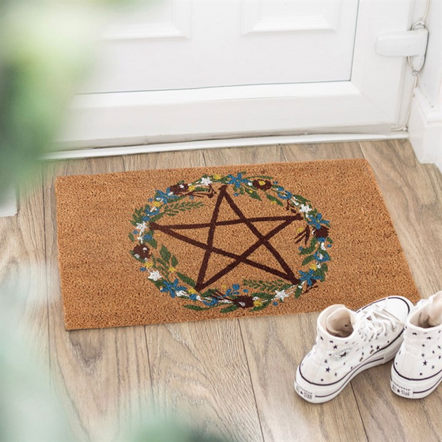 Natural Coir Wreath Doormat with Floral Pentagram Design
