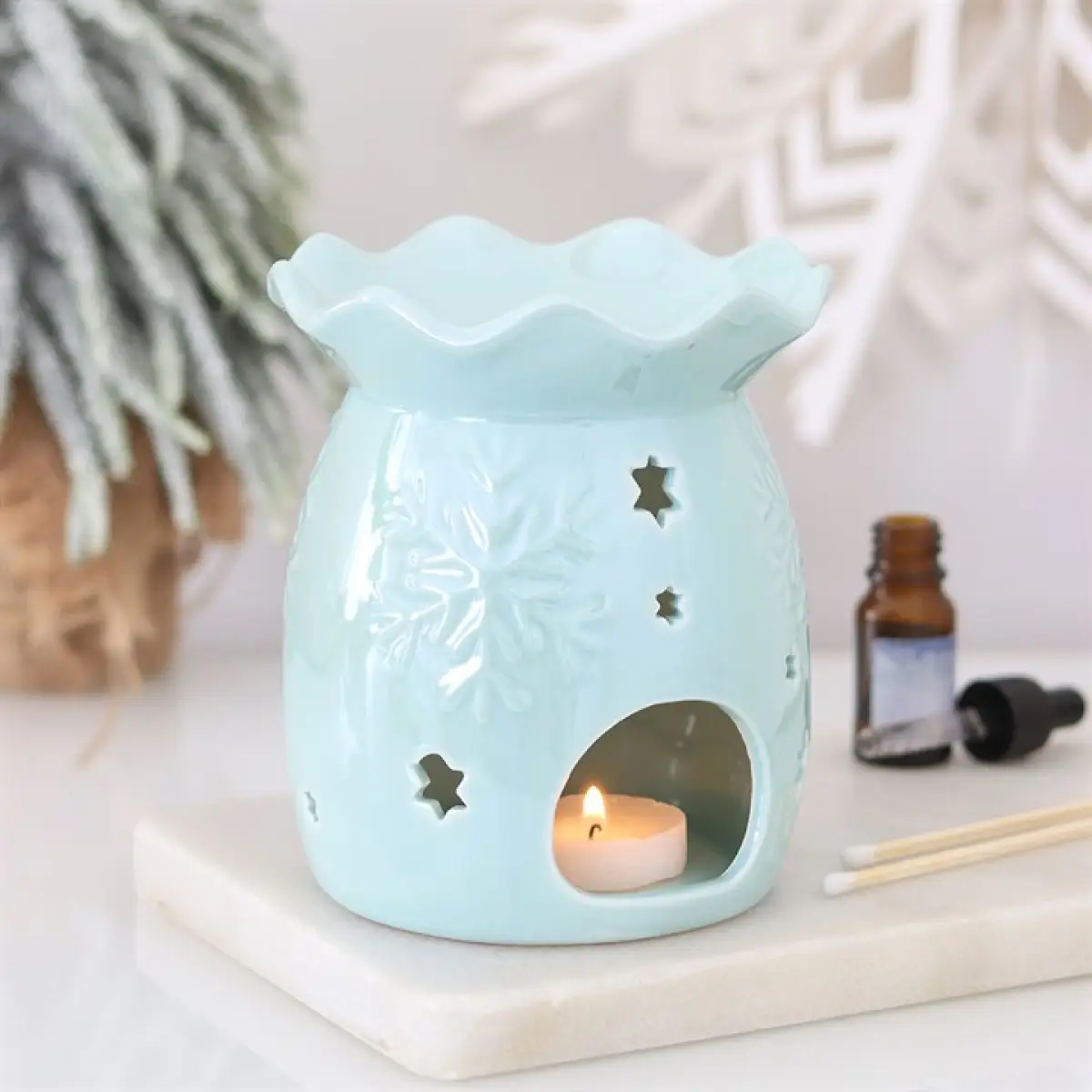 N/A Iridescent Blue Snowflake Oil Burner and Wax Warmer -