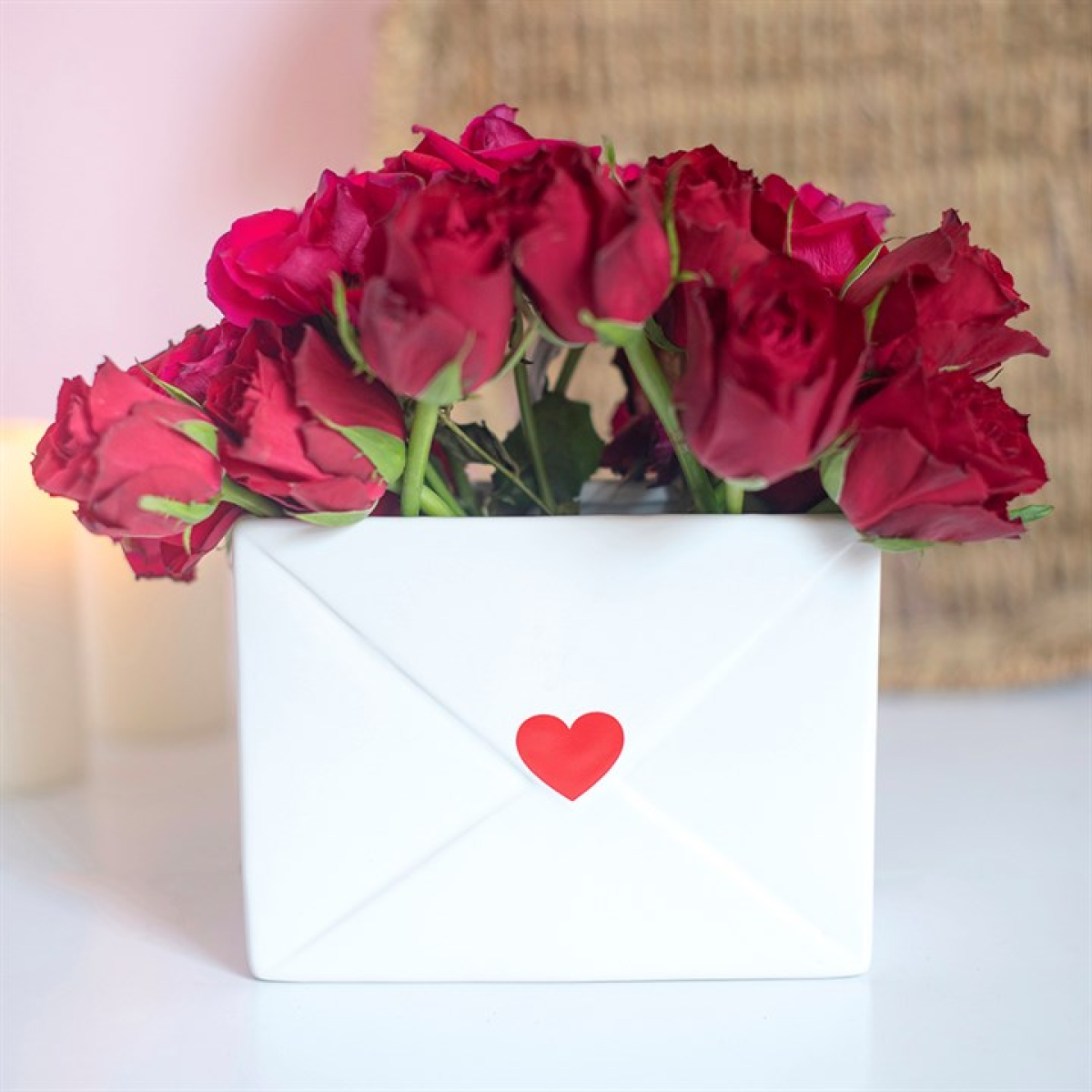 Ceramic Envelope Flower Vase with Heart Design - A Playful Touch for Any Occasion