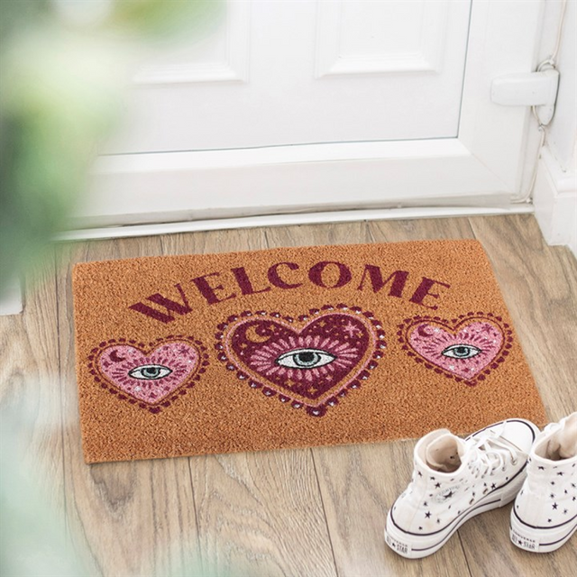 Heart Welcome Doormat - Enchanting Coir Mat for a Warm First Impression